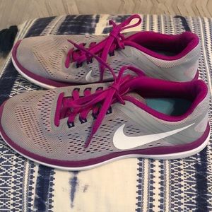 Nike athletic shoes size 7.
